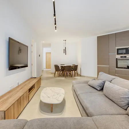 Daire Spacious & Modern 3br With Terrace In By 360 Estates Mgarr