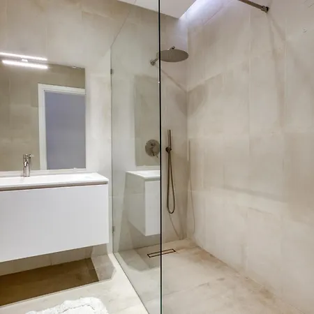 Spacious & Modern 3br With Terrace In By 360 Estates