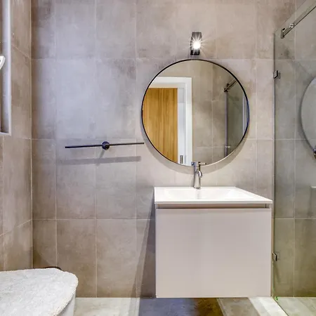 Daire Spacious & Modern 3br With Terrace In By 360 Estates *