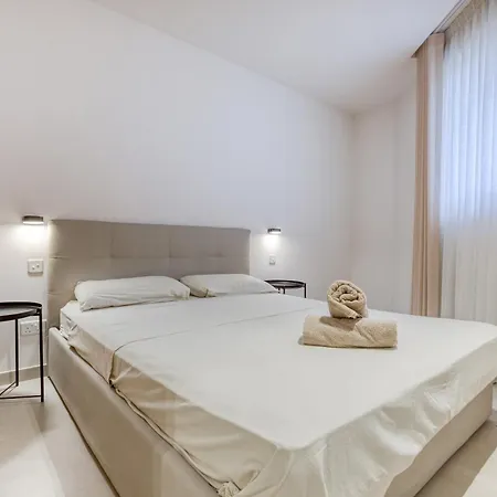 Spacious & Modern 3br With Terrace In By 360 Estates